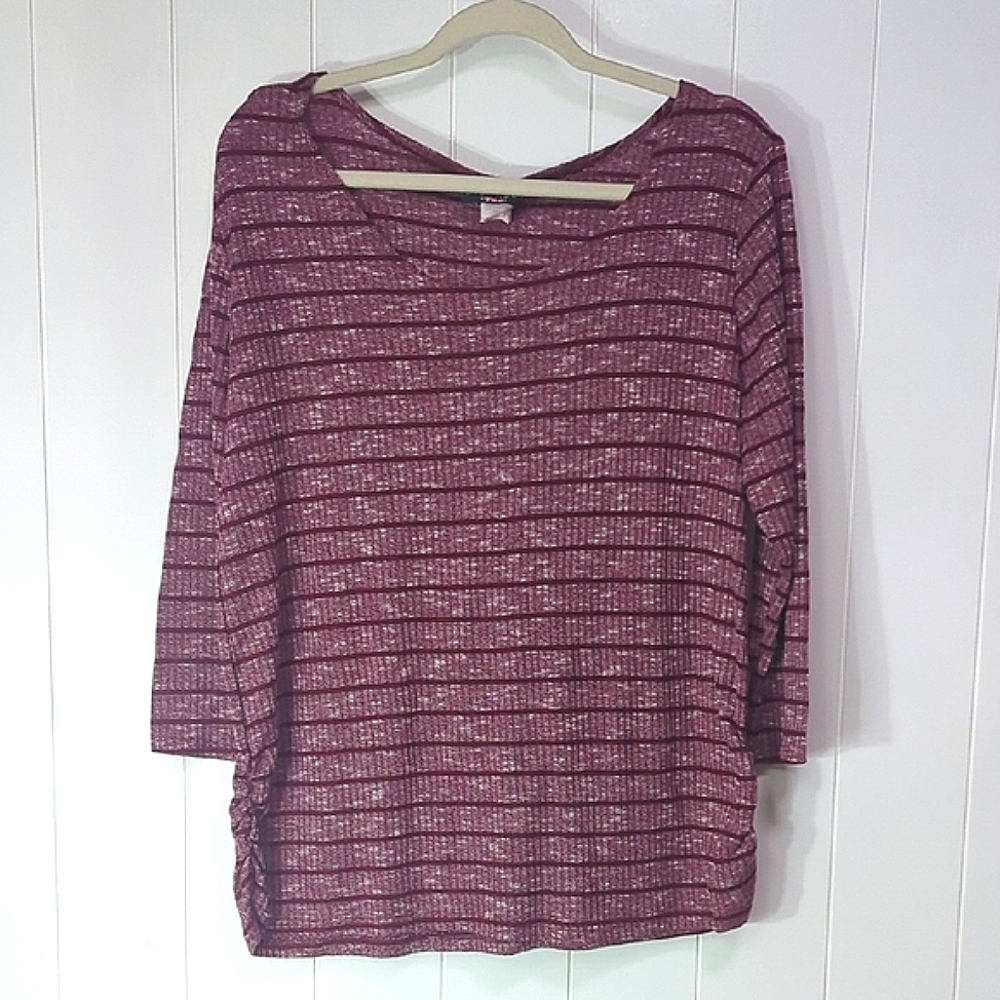 🎀❤️5/$25  Vintage Striped Burgundy Women's